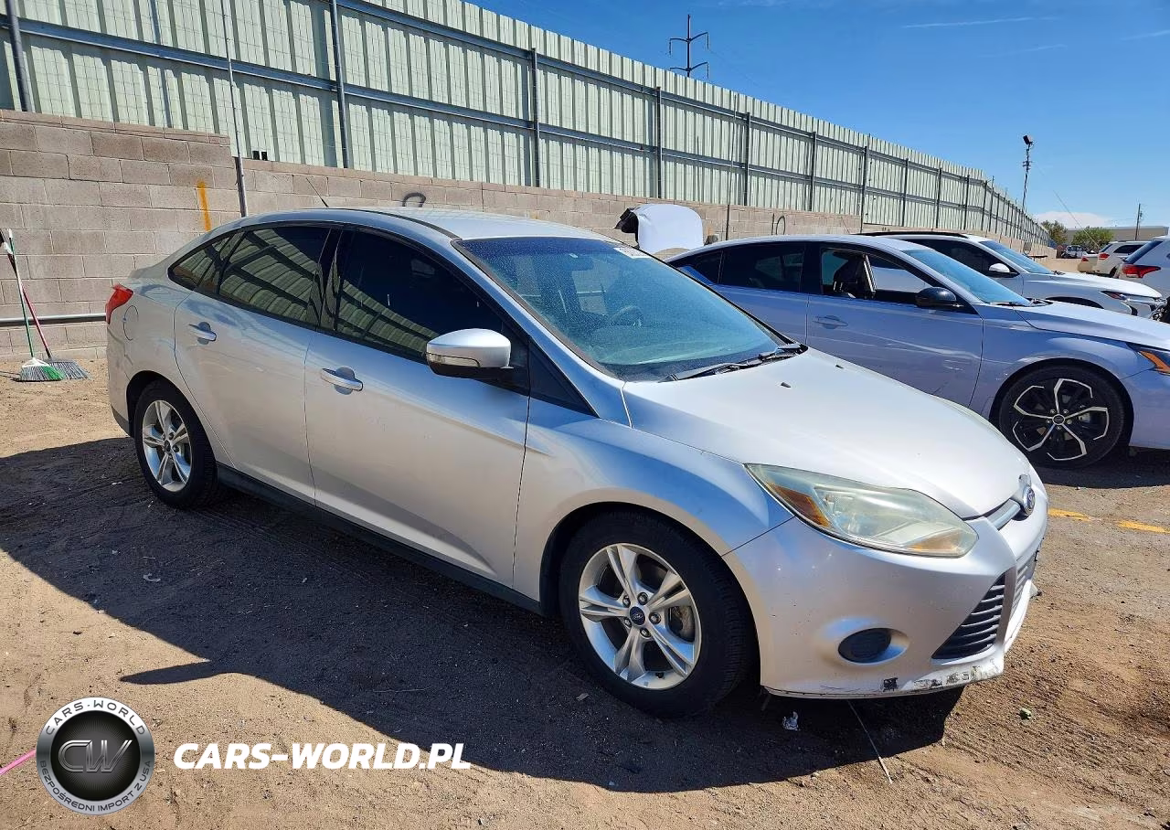2014 Ford Focus Se VIN:1FADP3F22EL254019 - 4