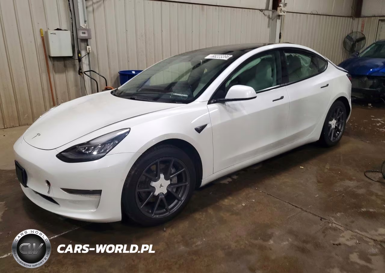 2021 Tesla Model 3 – zdjęcie 1 z 12