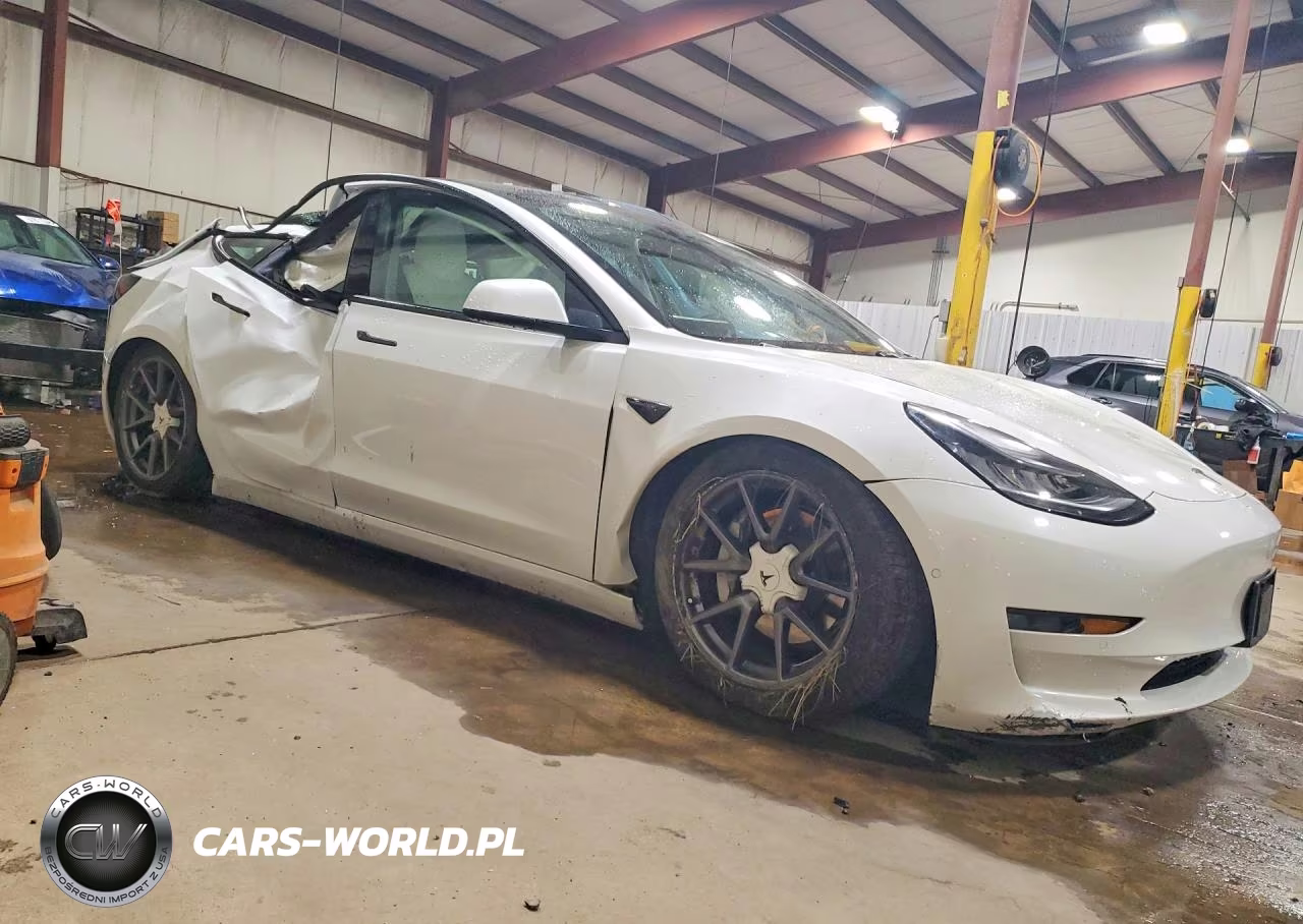 2021 Tesla Model 3 VIN:5YJ3E1EA9MF858807 - 4