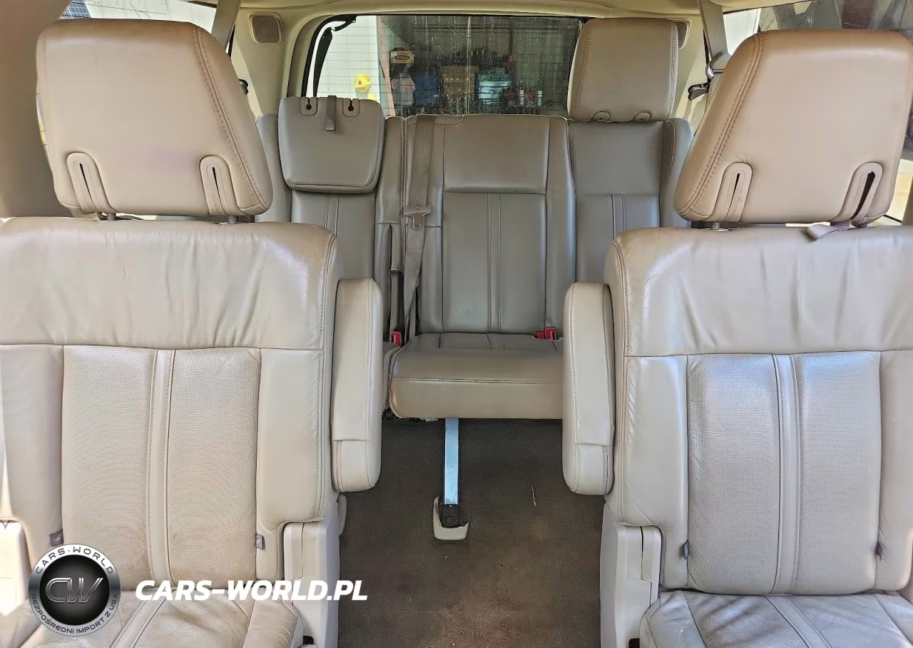 2016 Lincoln Navigator L Select VIN:5LMJJ3HTXGEL12155 - 10