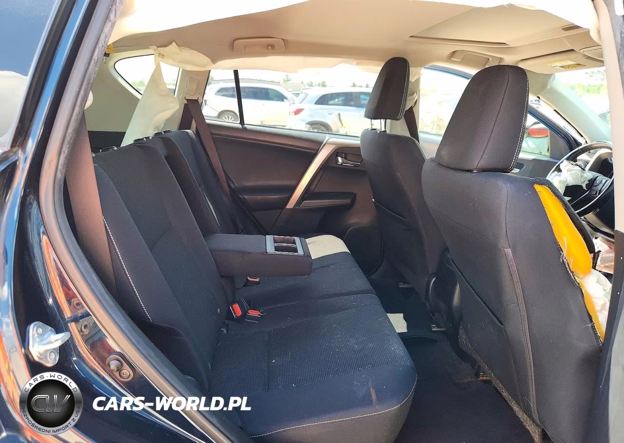 2018 Toyota Rav4 Xle VIN:JTMWFREVXJJ729362 - 10