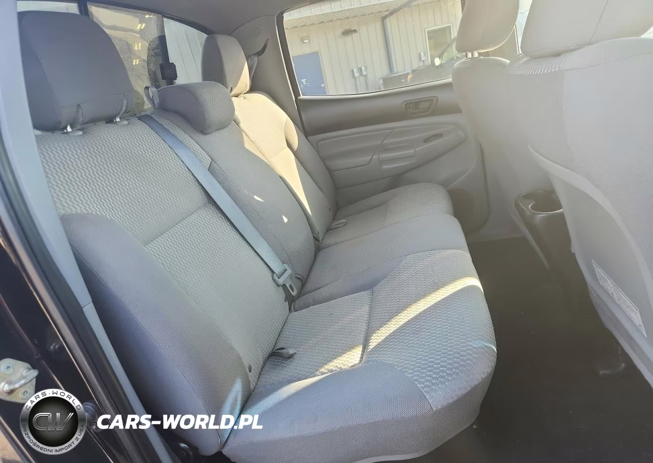 2015 Toyota Tacoma V6 VIN:3TMLU4EN5FM166839 - 10