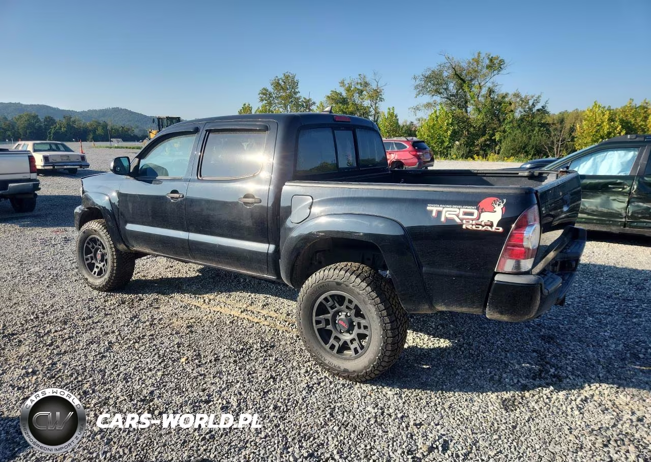 2015 Toyota Tacoma V6 VIN:3TMLU4EN5FM166839 - 2