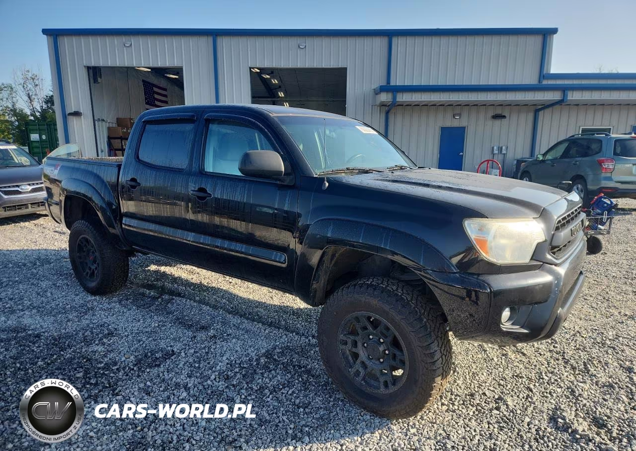 2015 Toyota Tacoma V6 VIN:3TMLU4EN5FM166839 - 4
