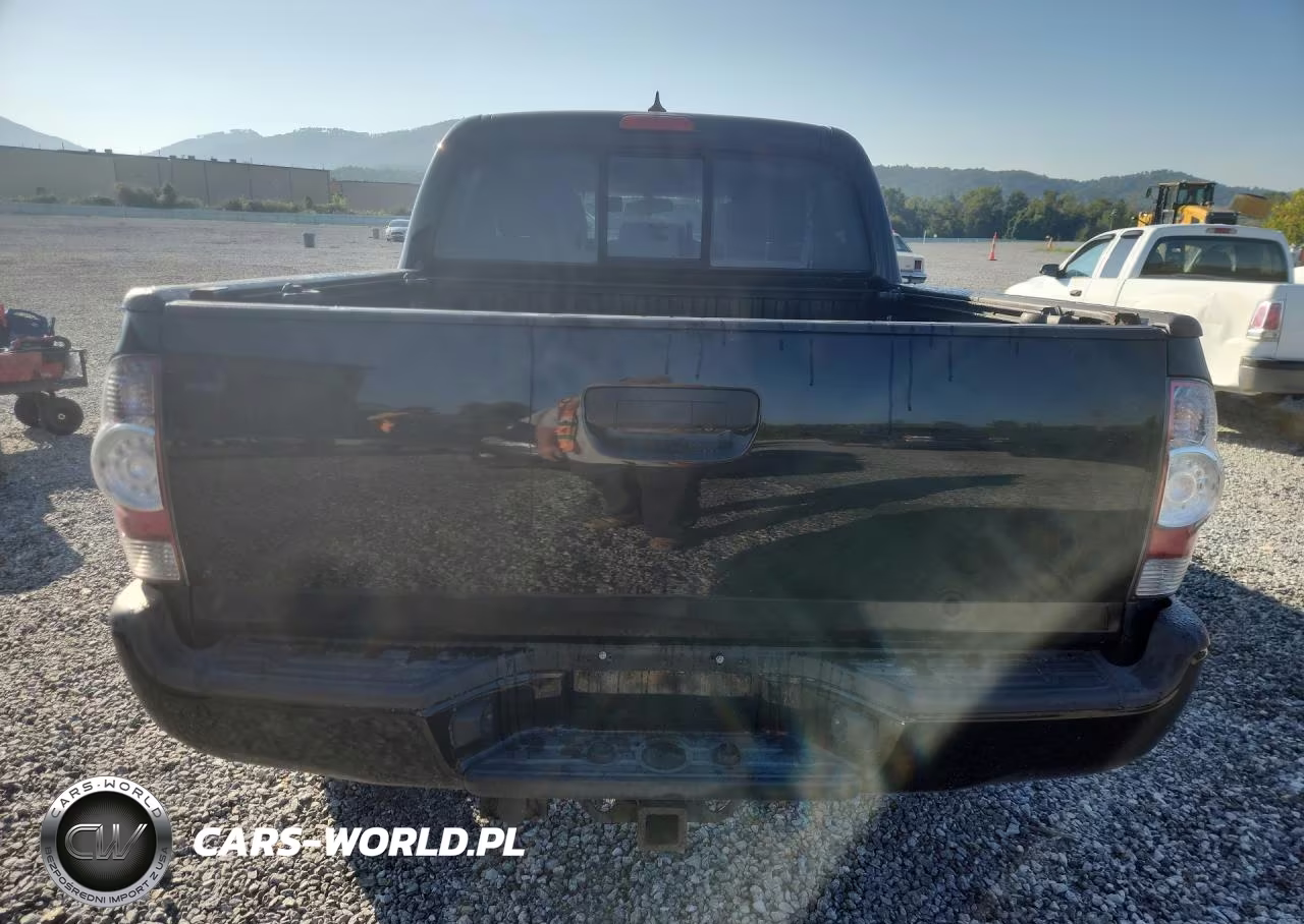 2015 Toyota Tacoma V6 VIN:3TMLU4EN5FM166839 - 6