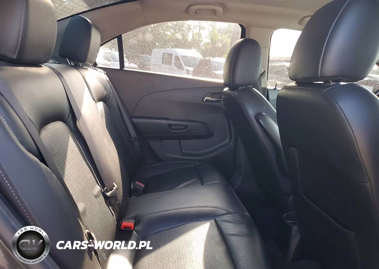 2020 Chevrolet Sonic VIN:1G1JF5SB2L4119642 - 10