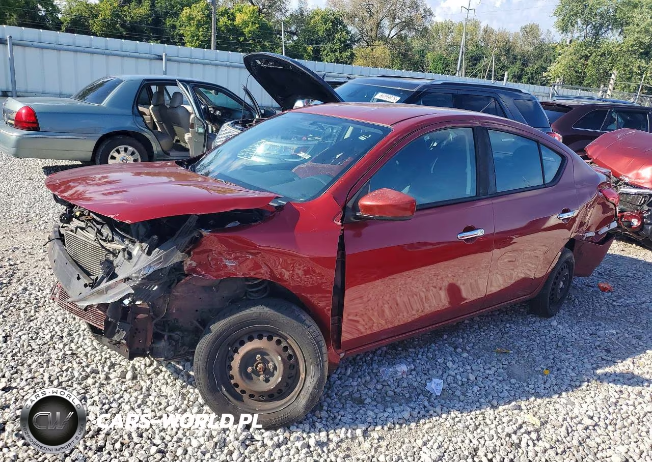 2017 Nissan Versa 1.6 Sv – zdjęcie 1 z 13