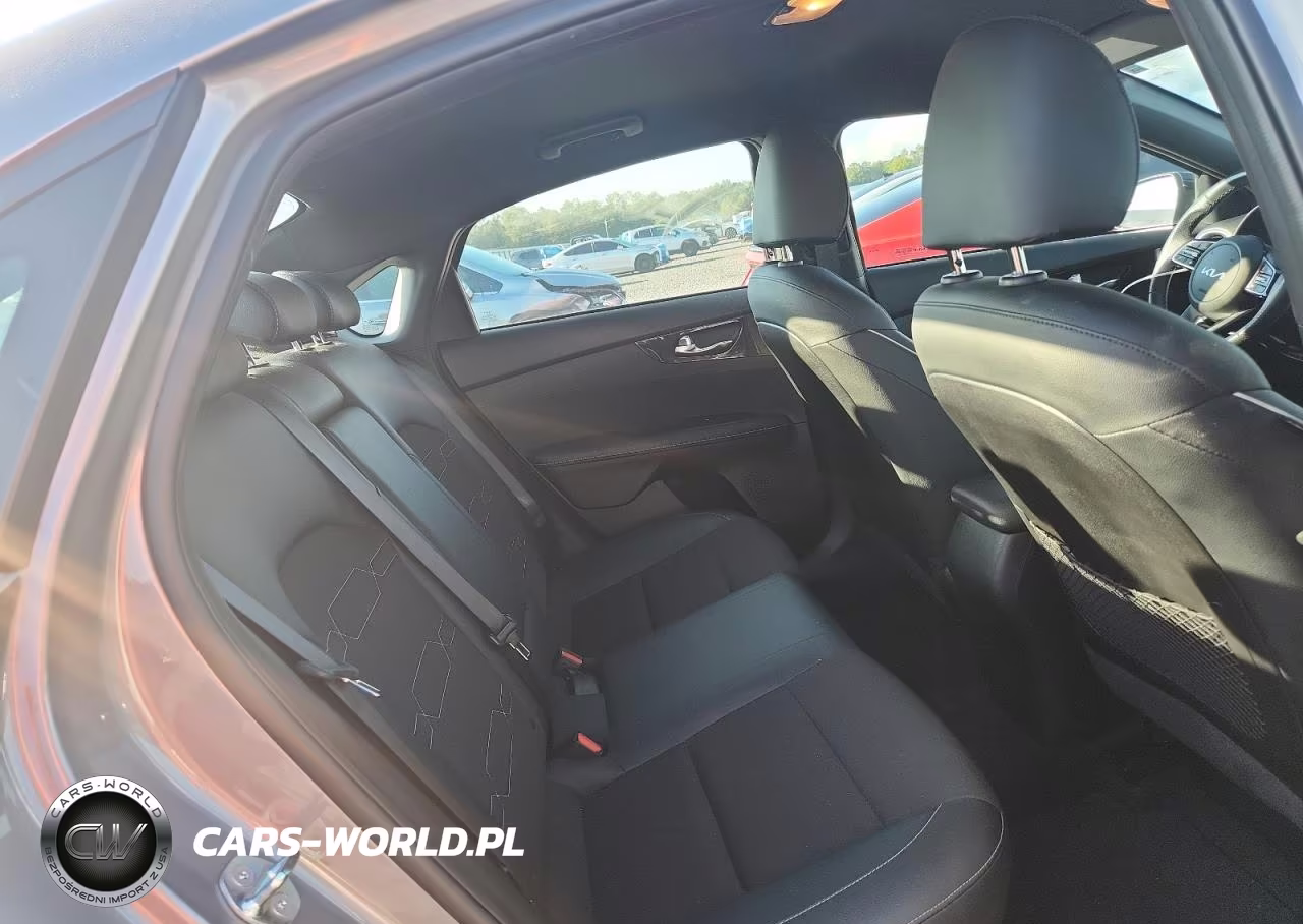 2023 Kia Forte Gt Line VIN:3KPF54AD2PE621830 - 10