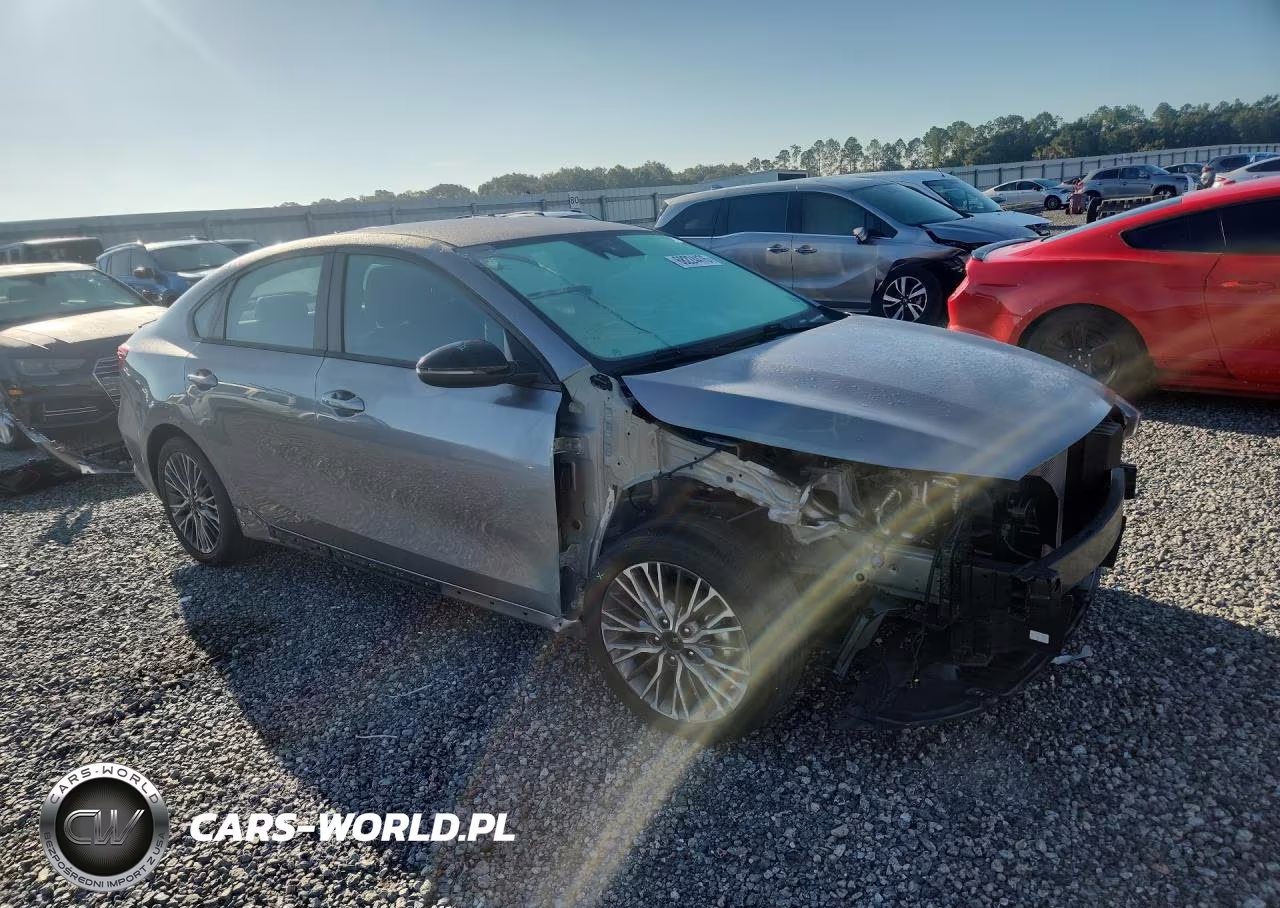 2023 Kia Forte Gt Line VIN:3KPF54AD2PE621830 - 4