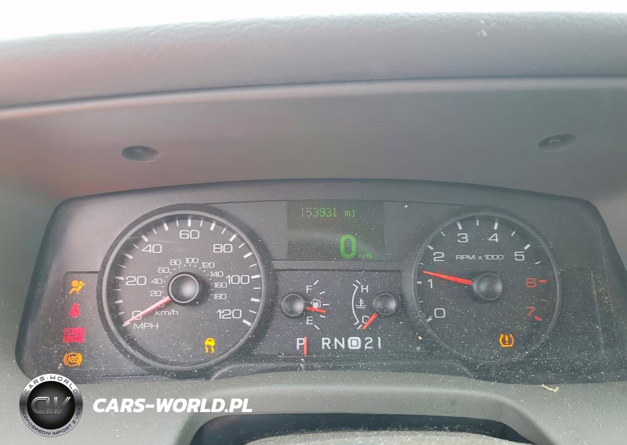 2008 Ford Crown Victoria Lx VIN:2FAFP74V48X132458 - 9