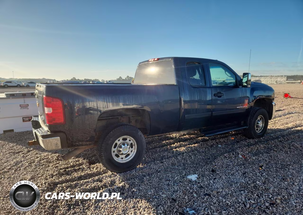 2007 Chevrolet Silverado K2500 Heavy Duty VIN:1GCHK29K87E590006 - 3