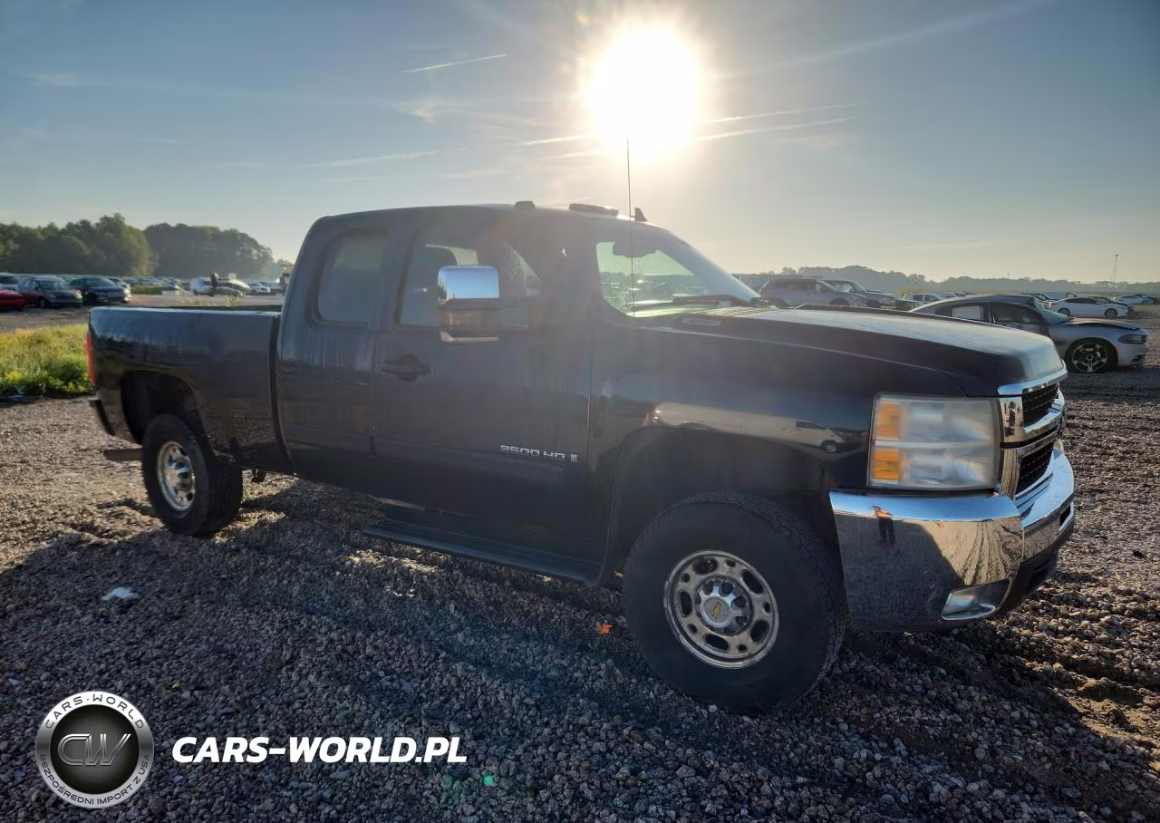 2007 Chevrolet Silverado K2500 Heavy Duty VIN:1GCHK29K87E590006 - 4