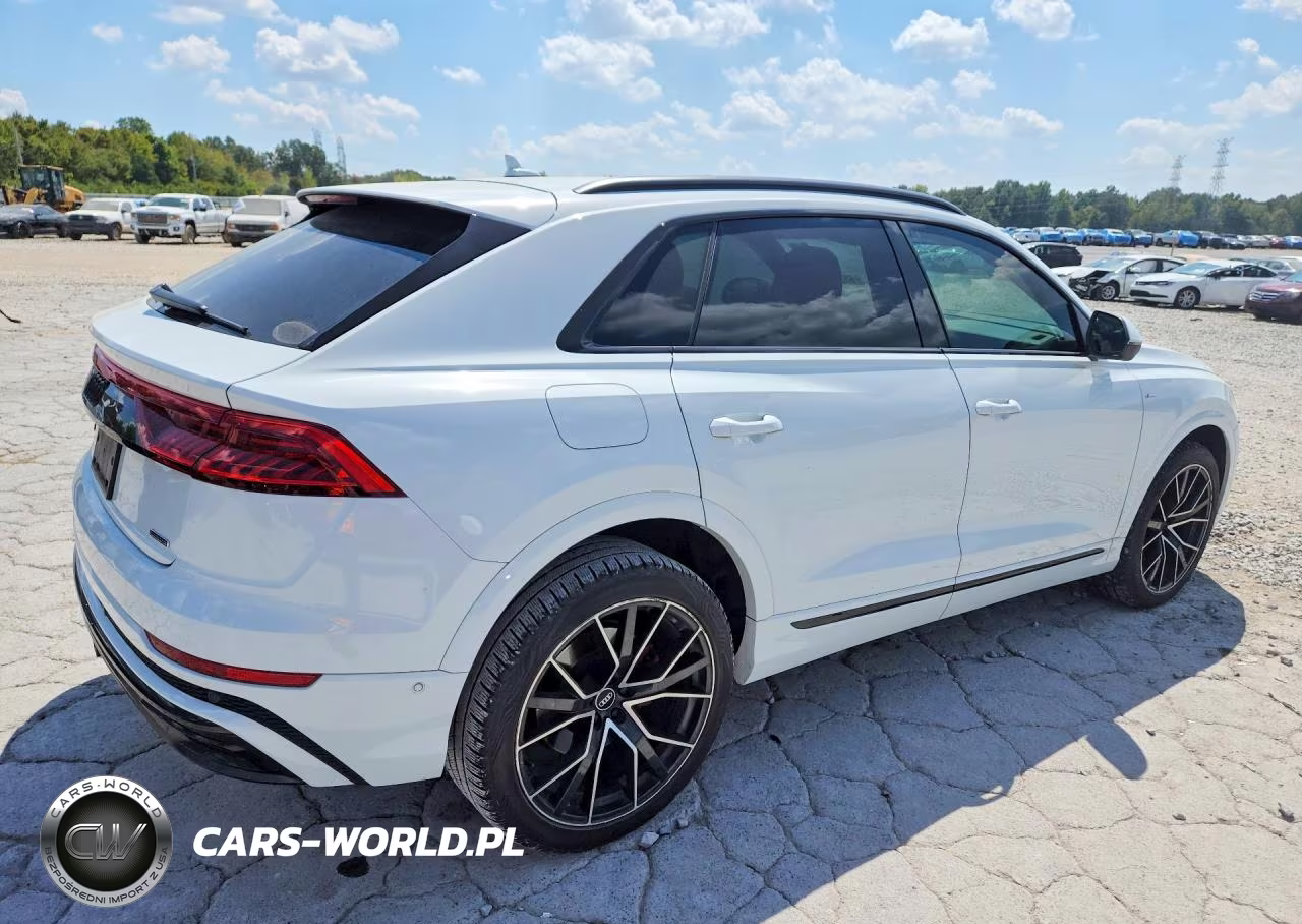 2021 Audi Q8 Premium Plus S-Line VIN:WA1EVAF18MD032443 - 3