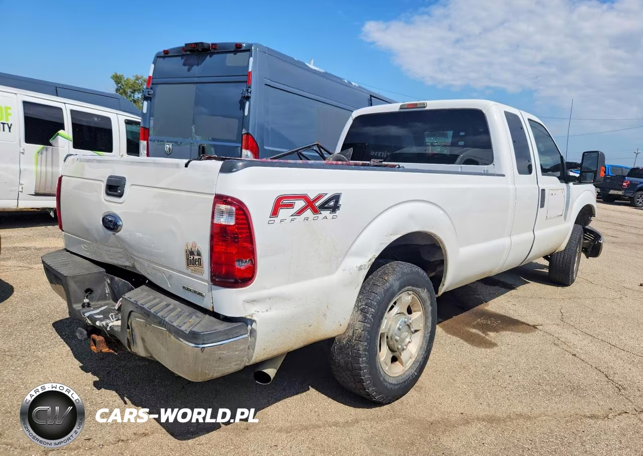 2013 Ford F250 Super Duty VIN:1FT7X2B61DEB45547 - 3