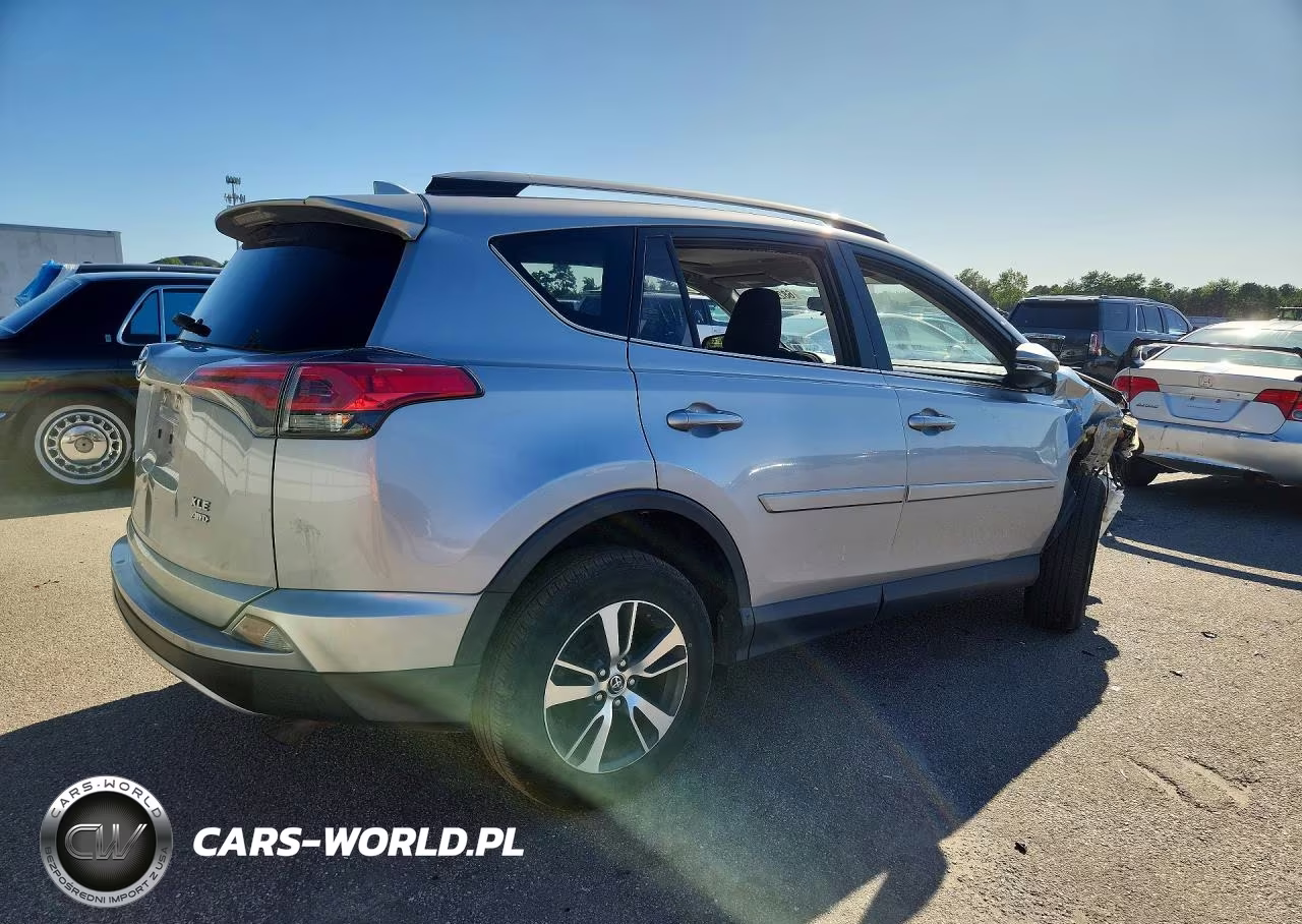 2018 Toyota Rav4 Xle VIN:JTMRFREV8JD237554 - 3