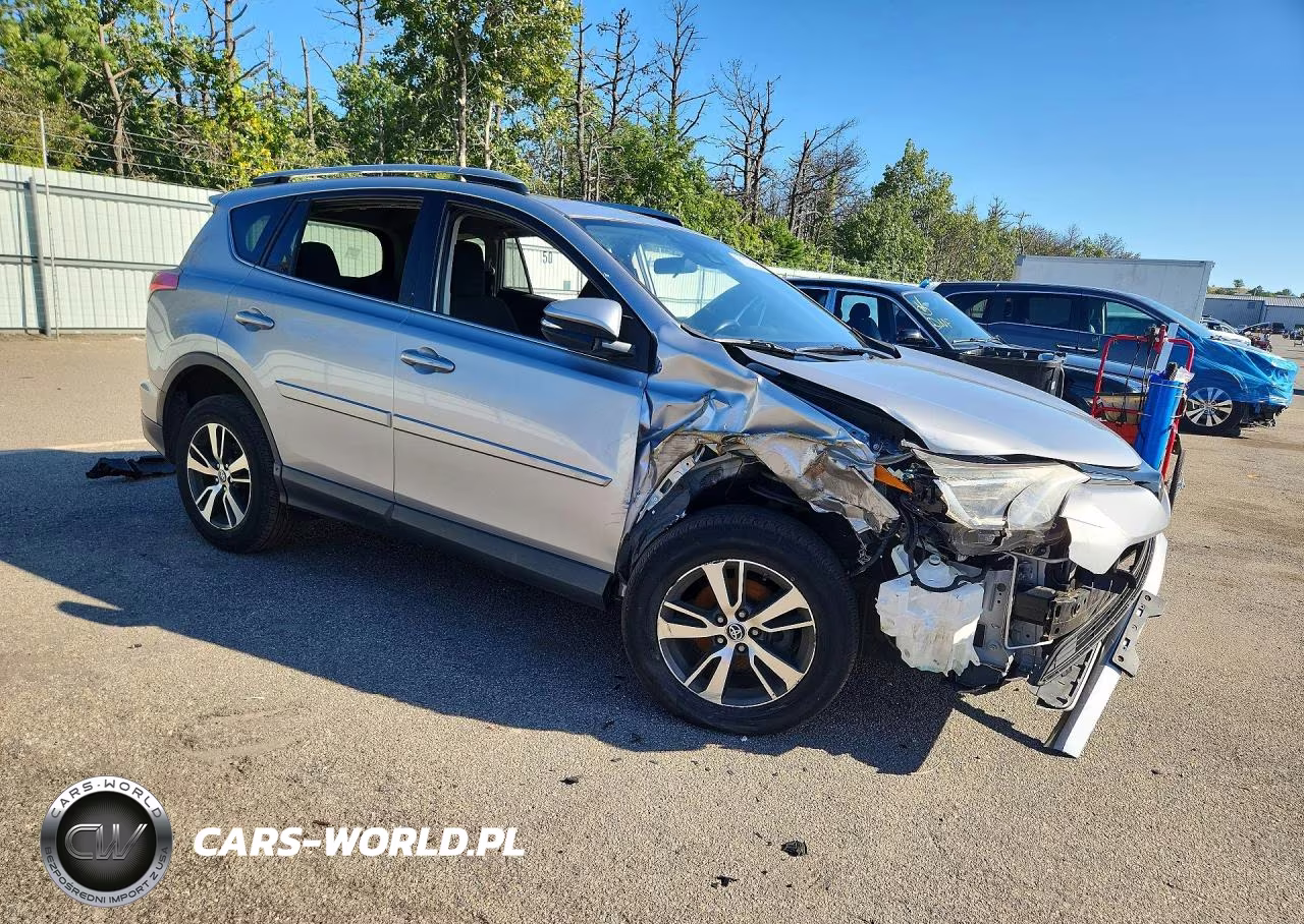 2018 Toyota Rav4 Xle VIN:JTMRFREV8JD237554 - 4
