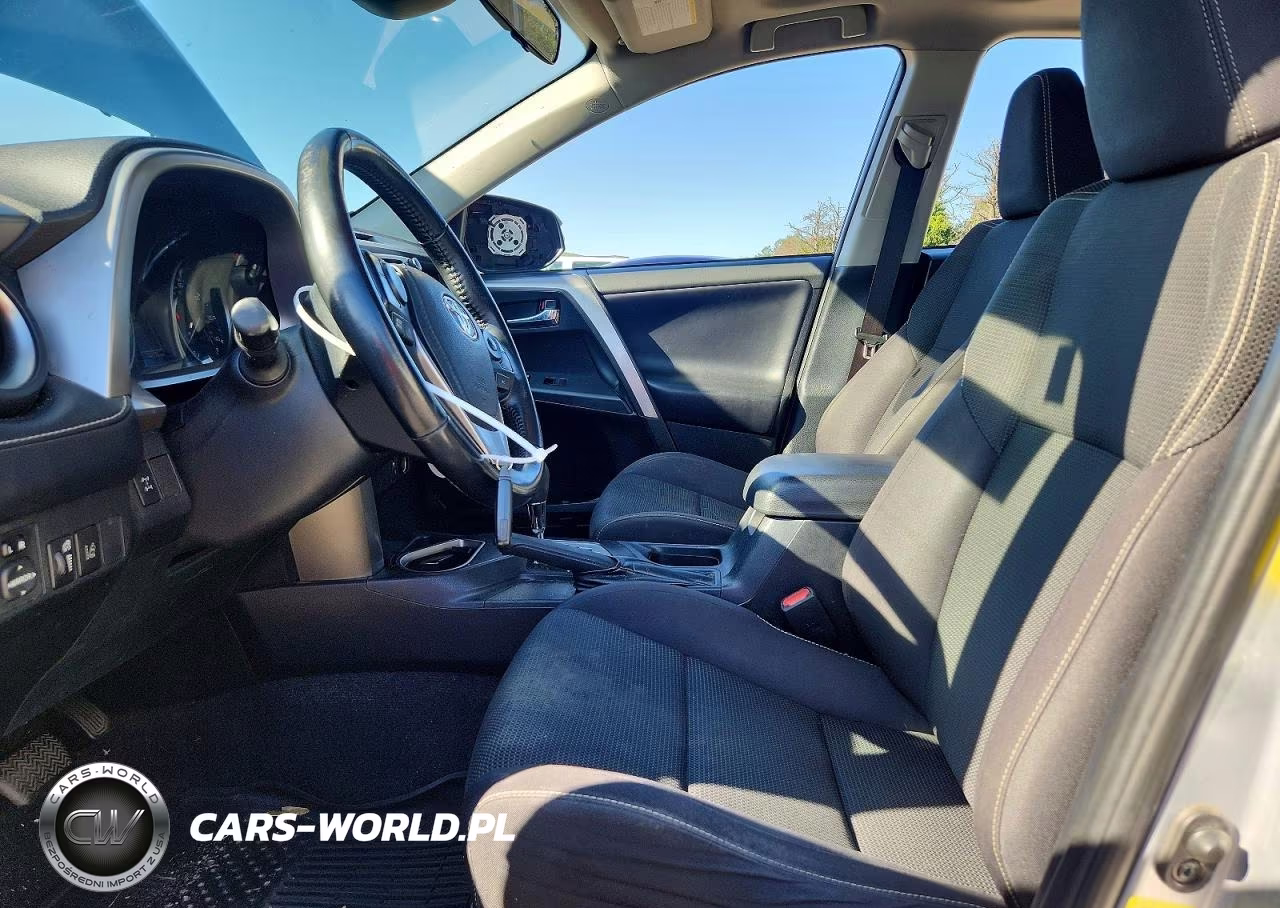 2018 Toyota Rav4 Xle VIN:JTMRFREV8JD237554 - 7