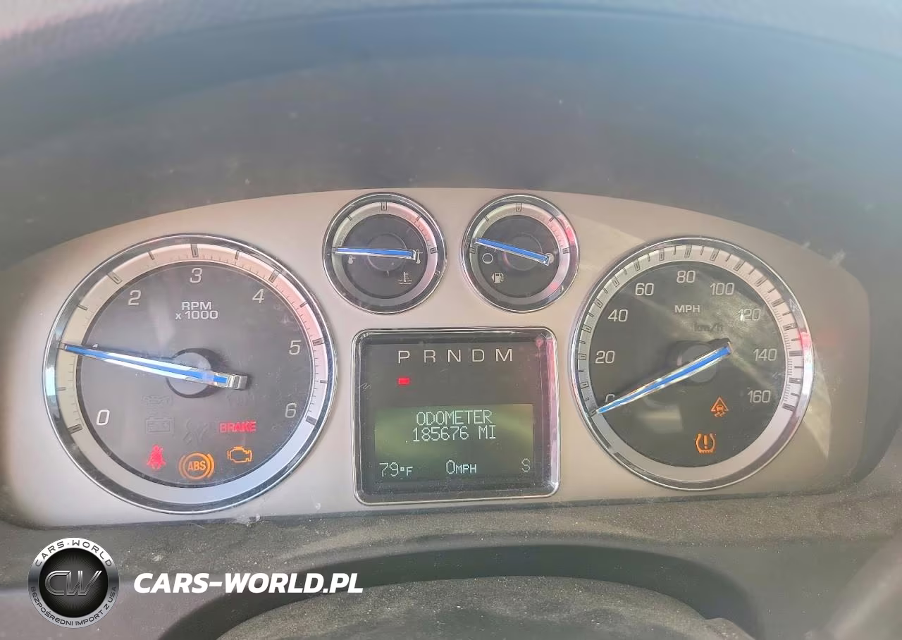 2010 Cadillac Escalade Luxury VIN:1GYUKBEF0AR172217 - 9