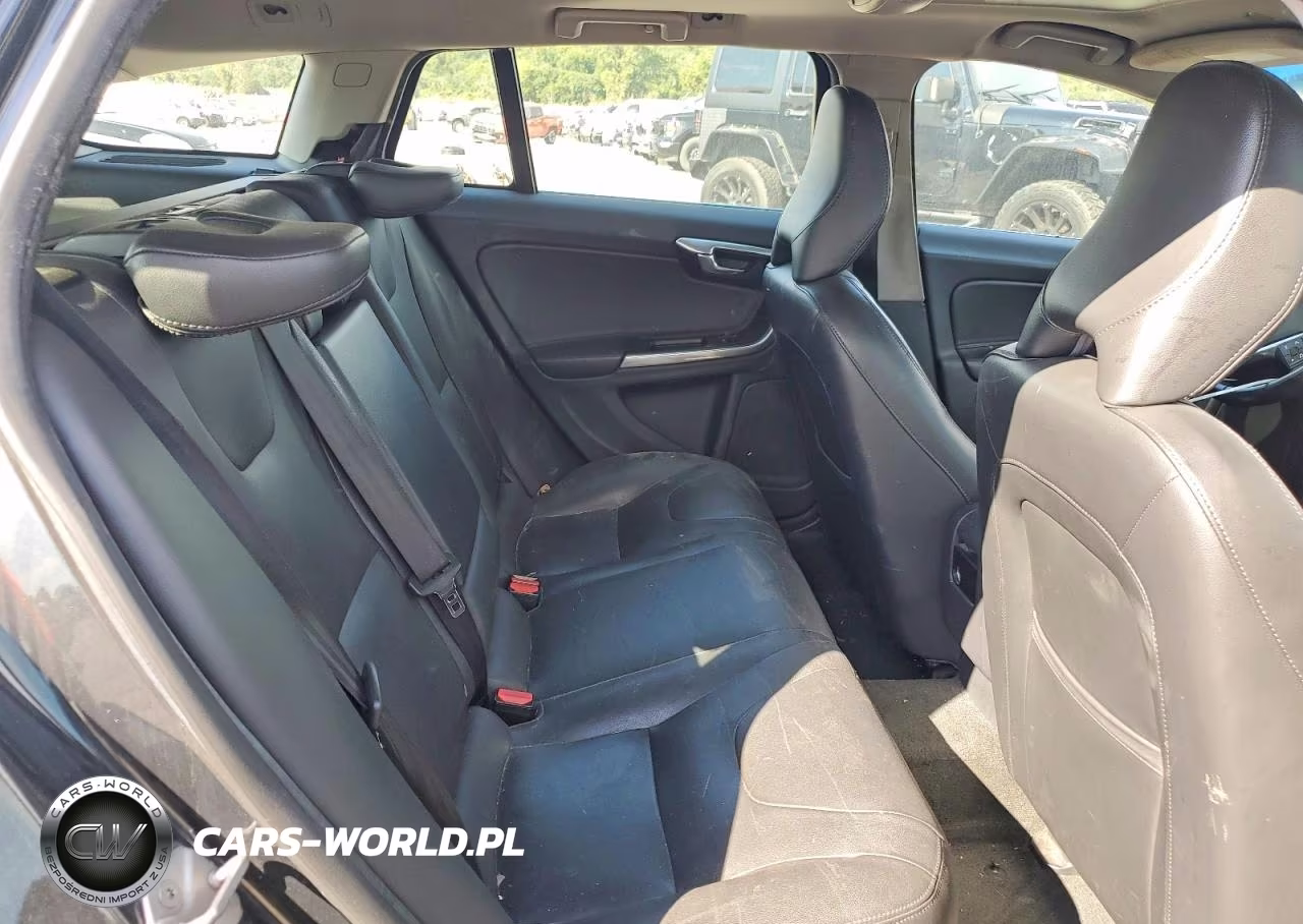 2016 Volvo V60 T5 Premier VIN:YV140MEK0G1300946 - 10