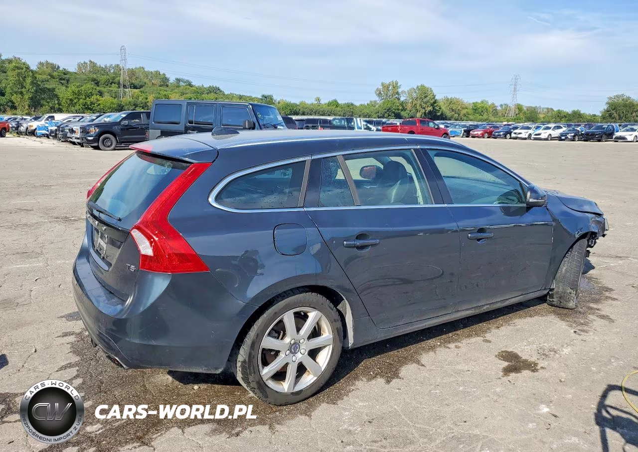 2016 Volvo V60 T5 Premier VIN:YV140MEK0G1300946 - 3