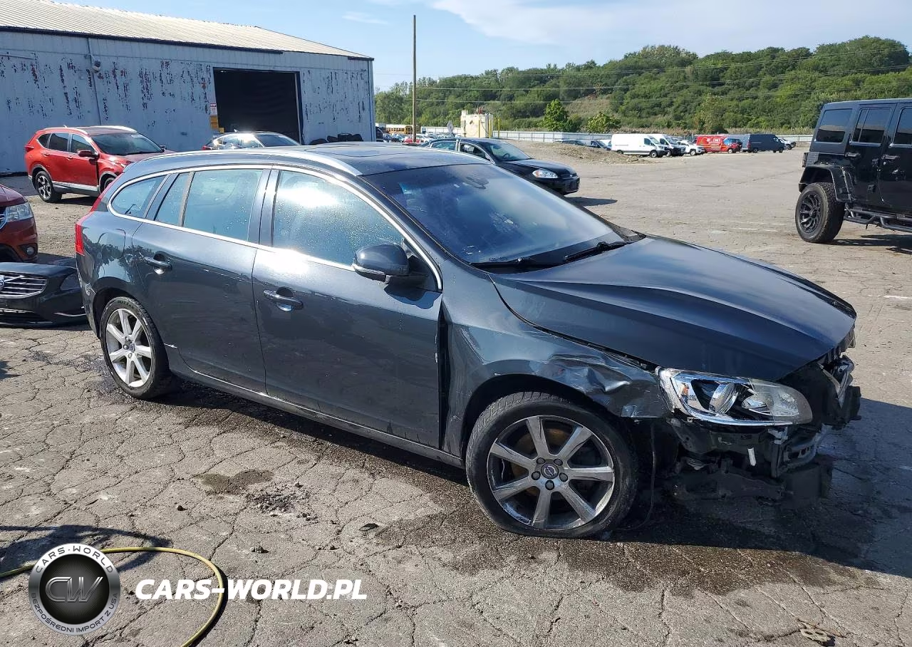 2016 Volvo V60 T5 Premier VIN:YV140MEK0G1300946 - 4