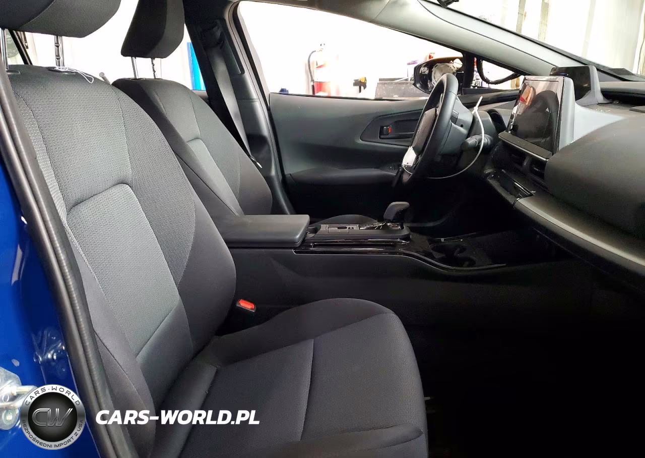 2026 Toyota Prius Le VIN:JTDACAAU5T3067764 - 7
