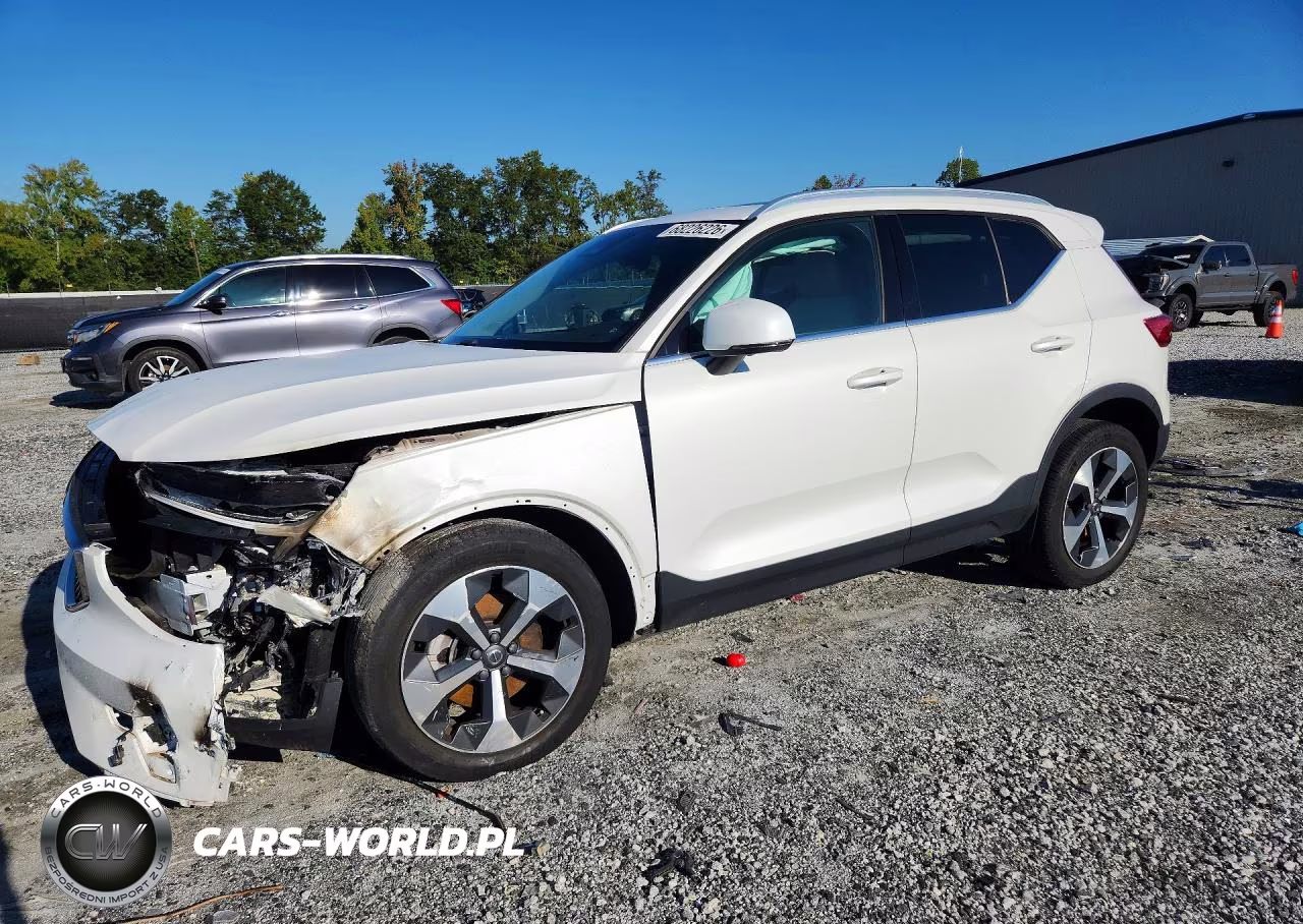 2023 Volvo Xc40 Plus