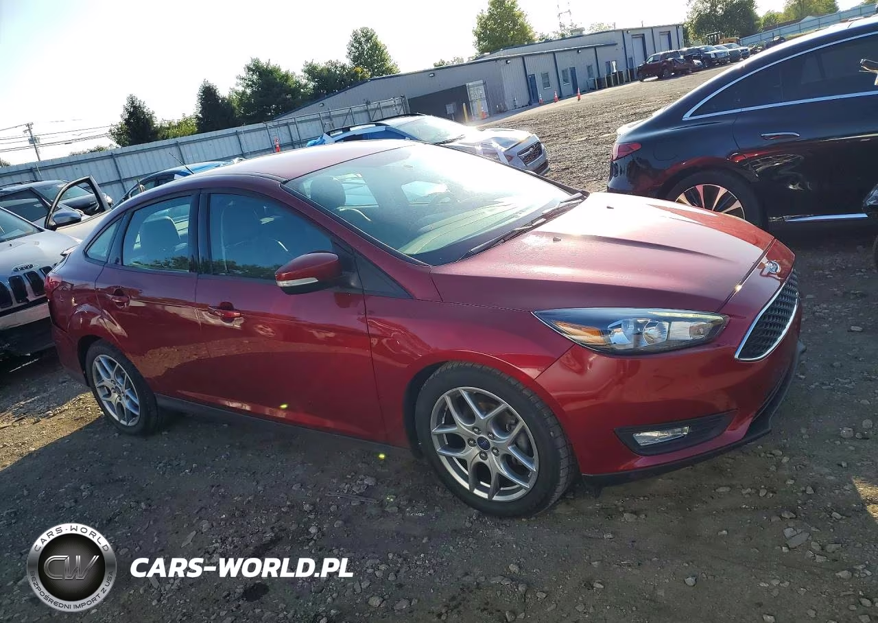 2015 Ford Focus Se VIN:1FADP3F22FL264535 - 4