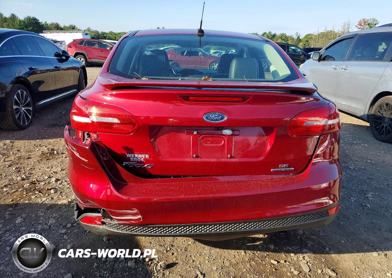 2015 Ford Focus Se VIN:1FADP3F22FL264535 - 6