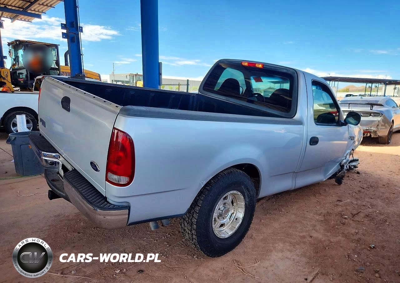2004 Ford F-150 Heritage Classic VIN:2FTRF17284CA70640 - 3