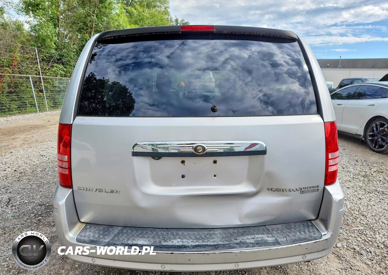 2010 Chrysler Town & Country Touring VIN:2A4RR5D11AR121165 - 6