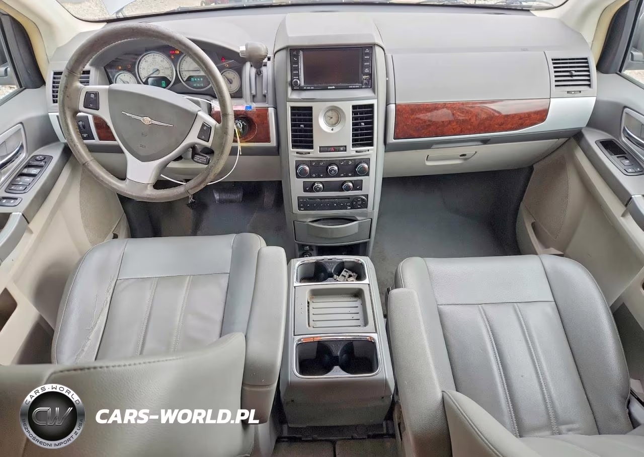 2010 Chrysler Town & Country Touring VIN:2A4RR5D11AR121165 - 8