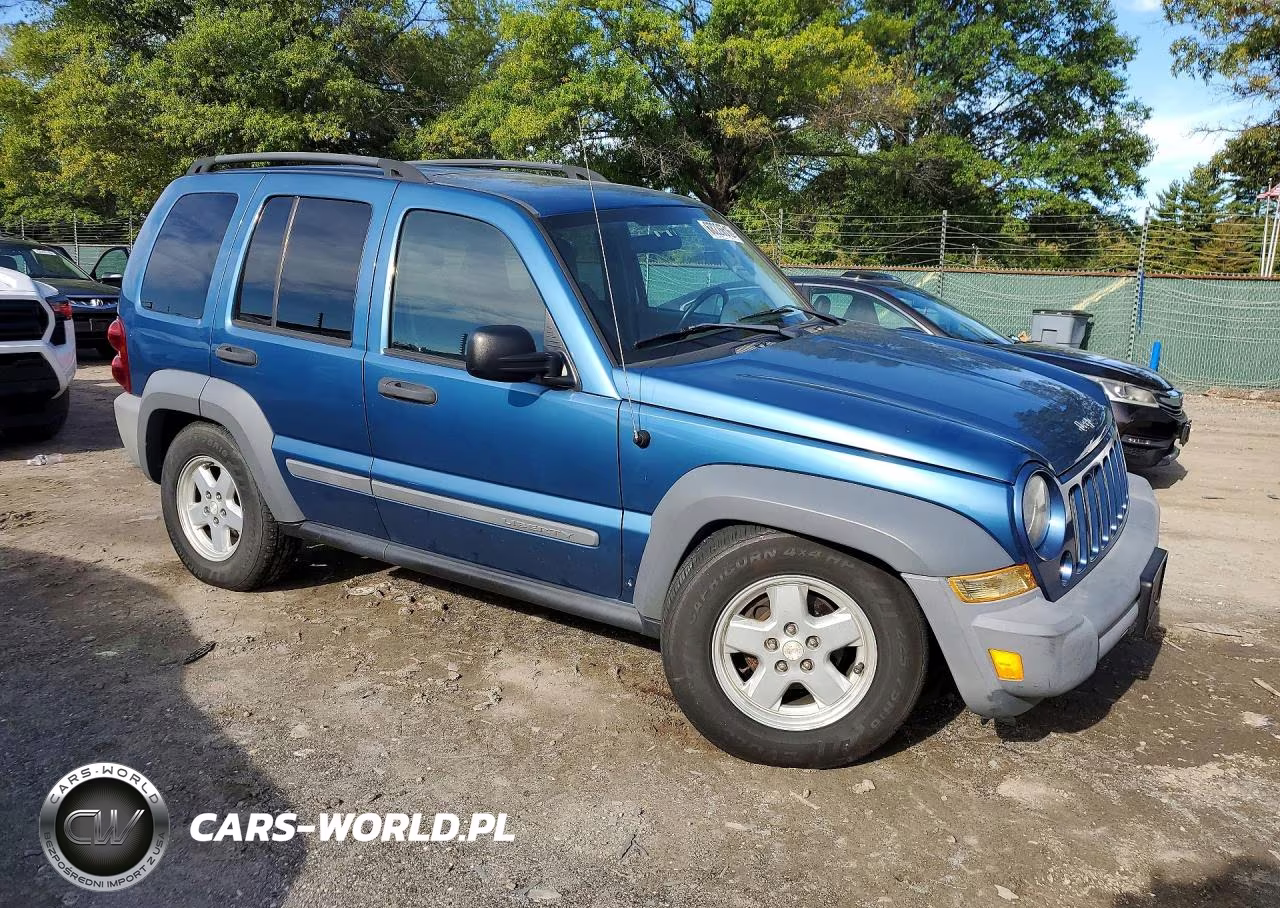 2005 Jeep Liberty Sport VIN:1J4GL48K85W693790 - 4