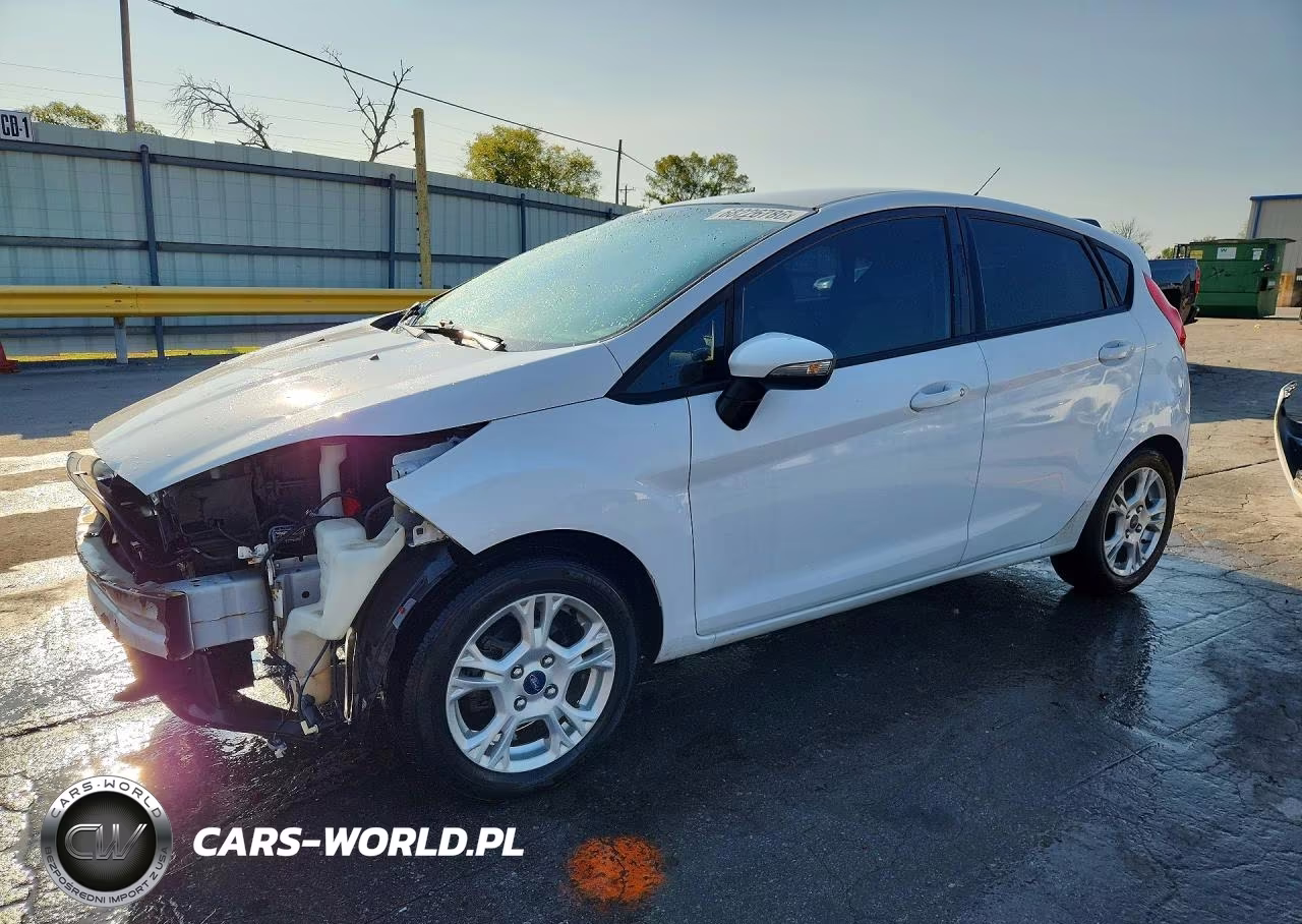 2015 Ford Fiesta Se VIN:3FADP4EJ2FM111490 - 1