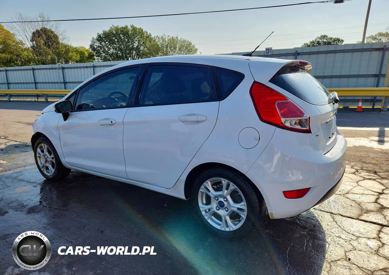 2015 Ford Fiesta Se VIN:3FADP4EJ2FM111490 - 2