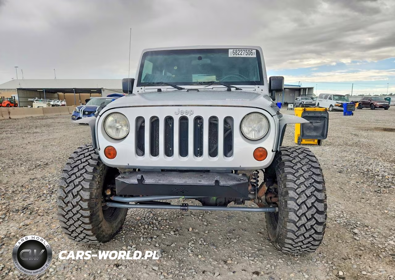 2010 Jeep Wrangler Unlimited Sport VIN:1J4BA3H17AL105603 - 5