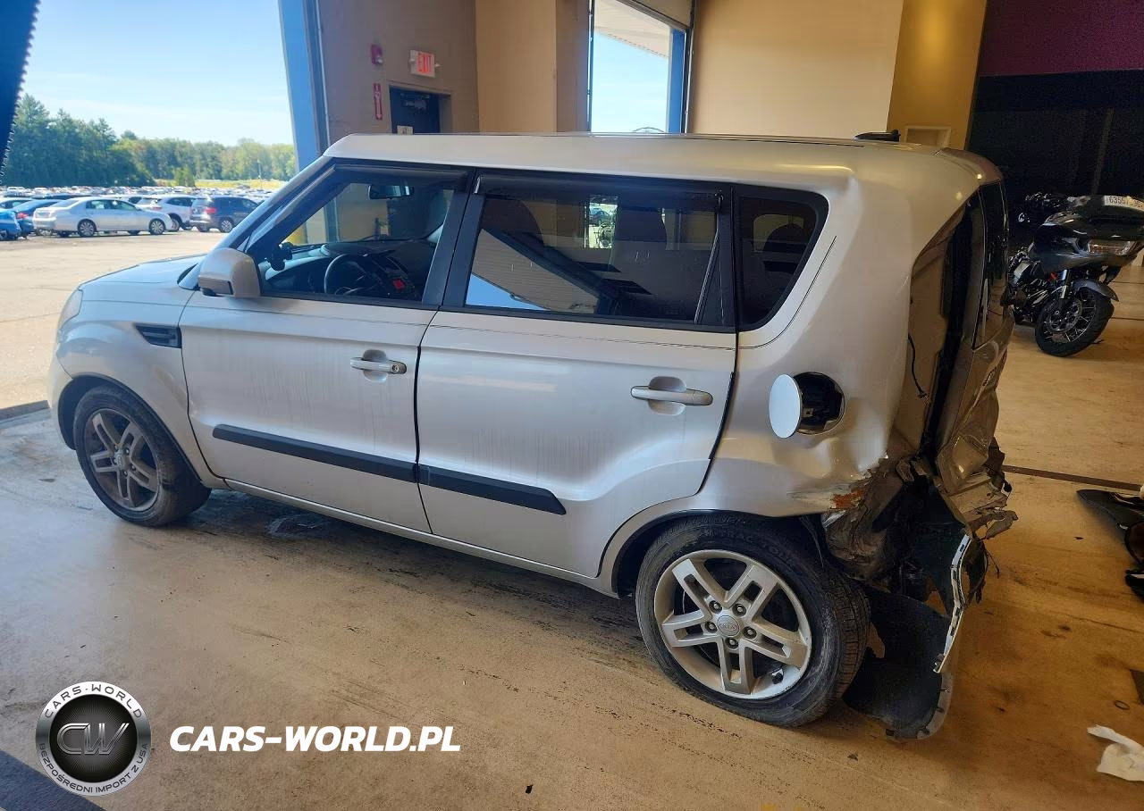2011 Kia Soul + VIN:KNDJT2A28B7721698 - 2