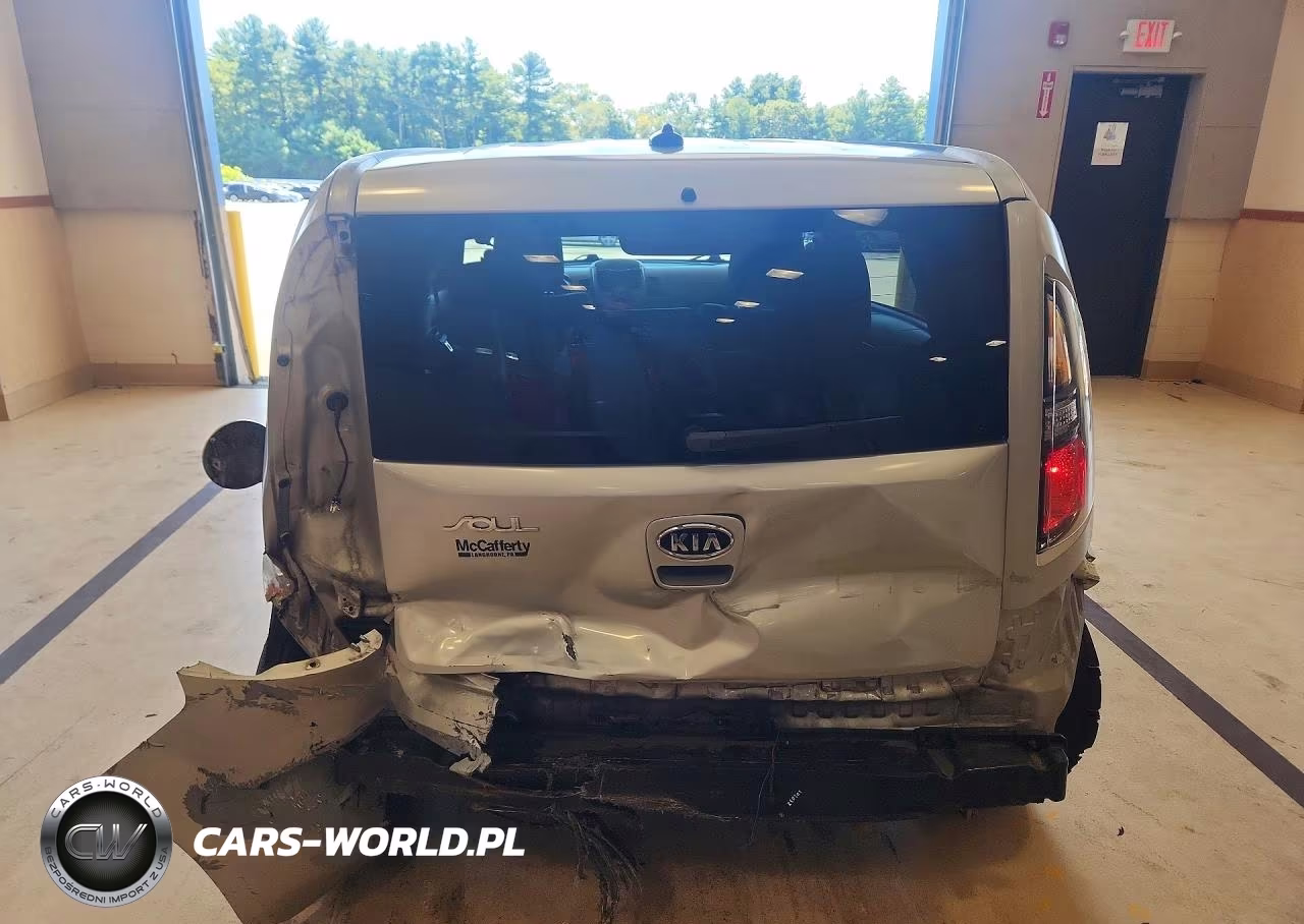 2011 Kia Soul + VIN:KNDJT2A28B7721698 - 6