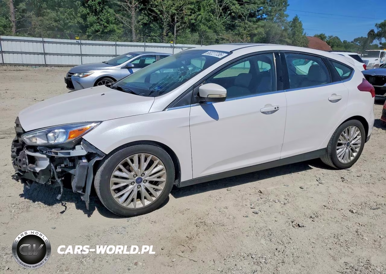 2018 Ford Focus Titanium VIN:1FADP3N21JL275861 - 1