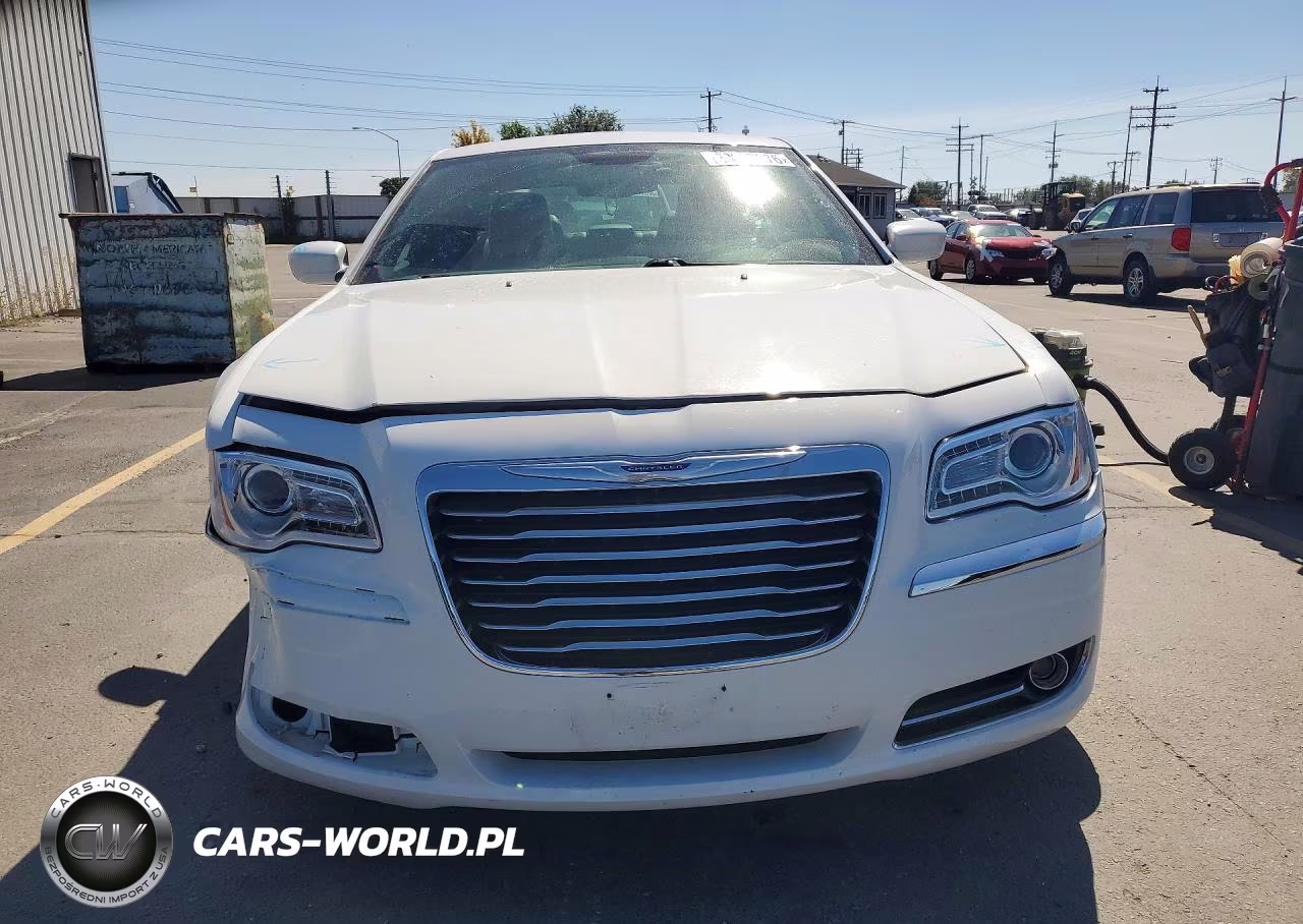 2014 Chrysler 300 VIN:2C3CCAAG7EH217784 - 5
