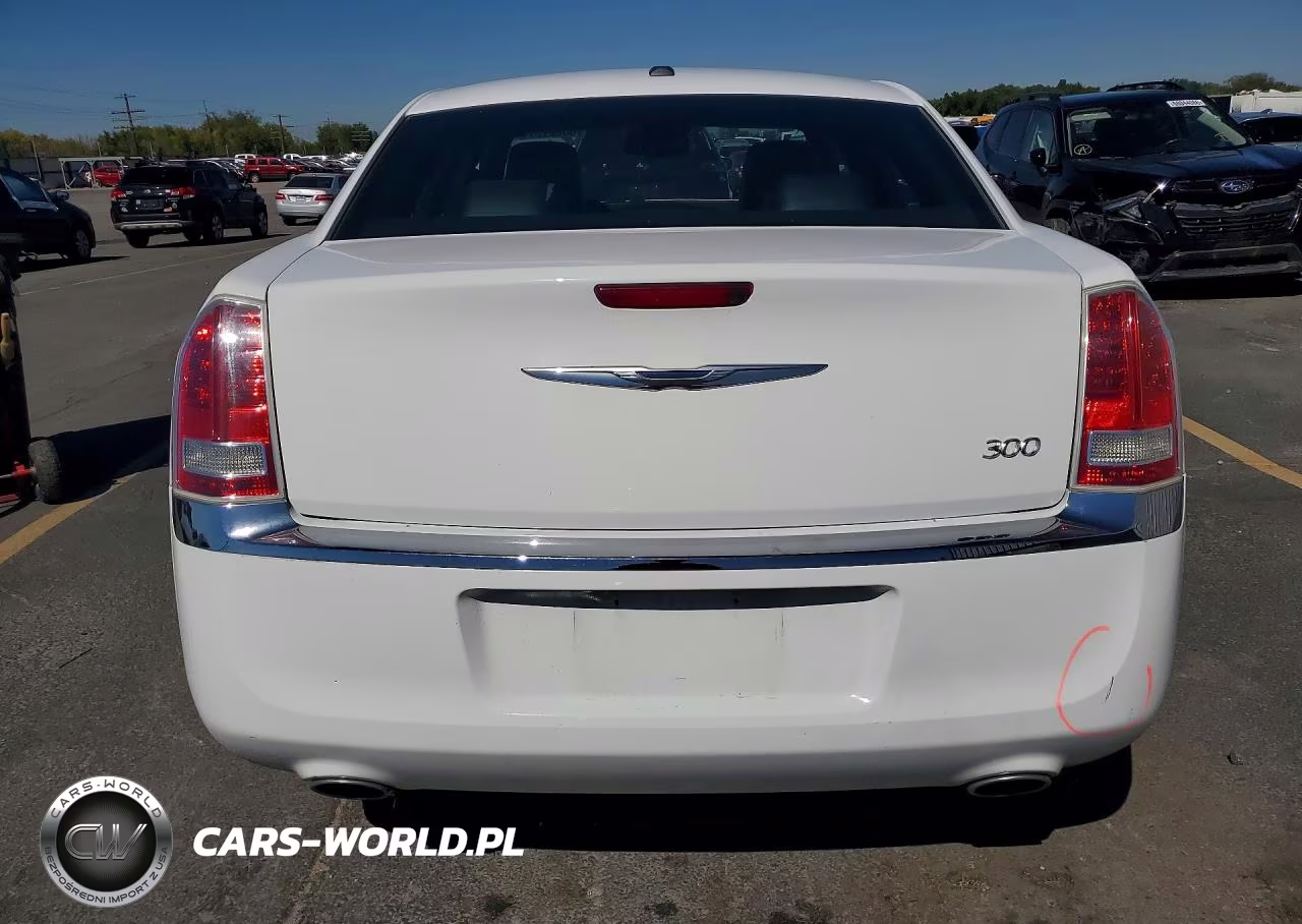 2014 Chrysler 300 VIN:2C3CCAAG7EH217784 - 6