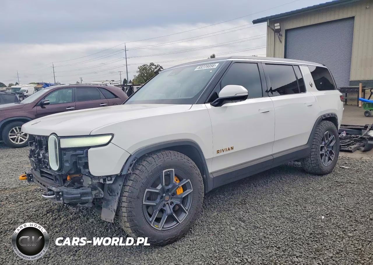 2023 Rivian R1S Adventure