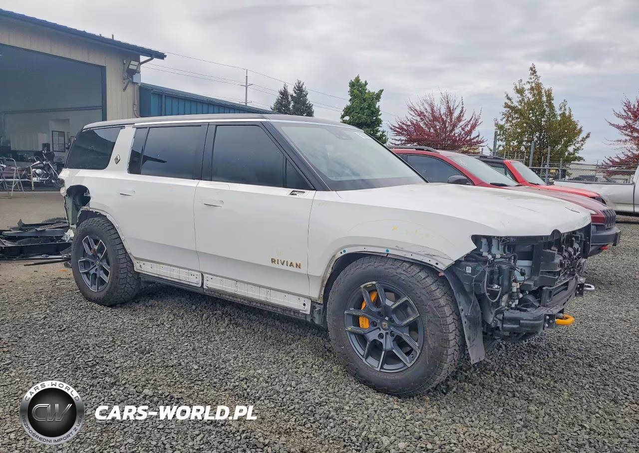 2023 Rivian R1S Adventure VIN:7PDSGABA5PN016801 - 4