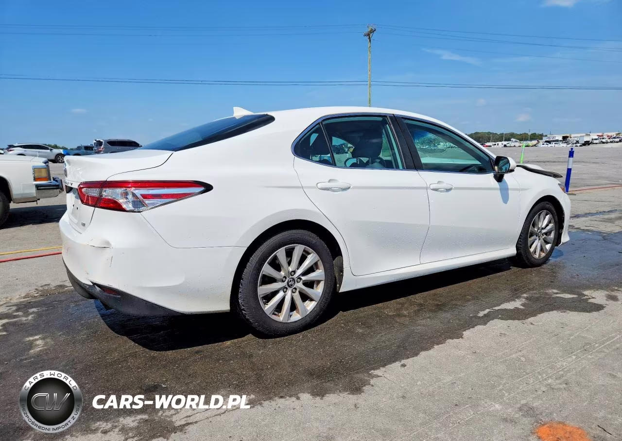 2019 Toyota Camry Le VIN:4T1B11HK9KU217068 - 3