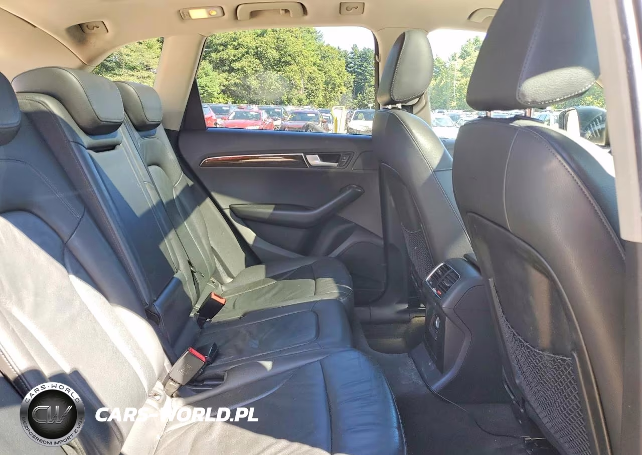 2010 Audi Q5 Premium Plus VIN:WA1LKAFP6AA094179 - 11