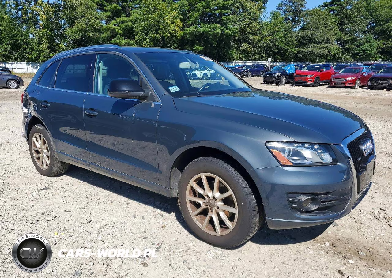 2010 Audi Q5 Premium Plus VIN:WA1LKAFP6AA094179 - 4
