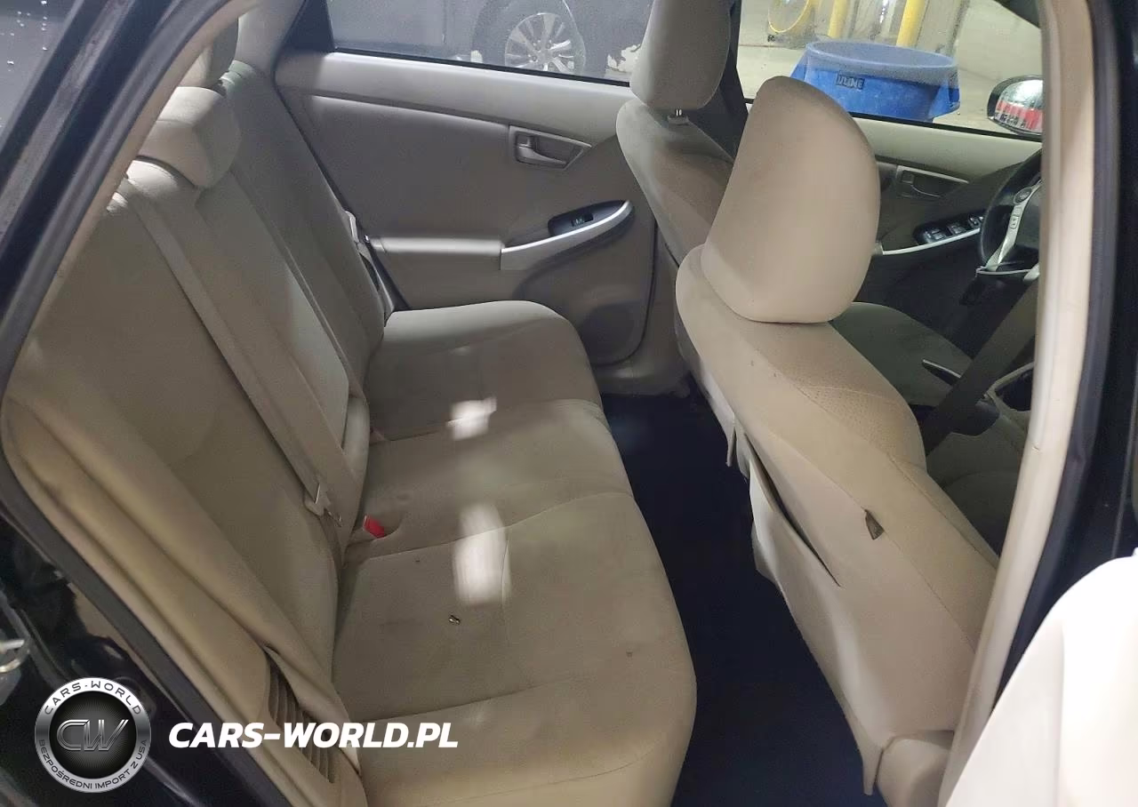2014 Toyota Prius Two VIN:JTDKN3DU1E1808576 - 10