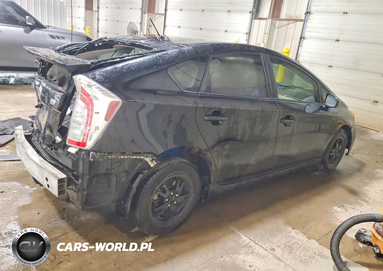 2014 Toyota Prius Two VIN:JTDKN3DU1E1808576 - 3