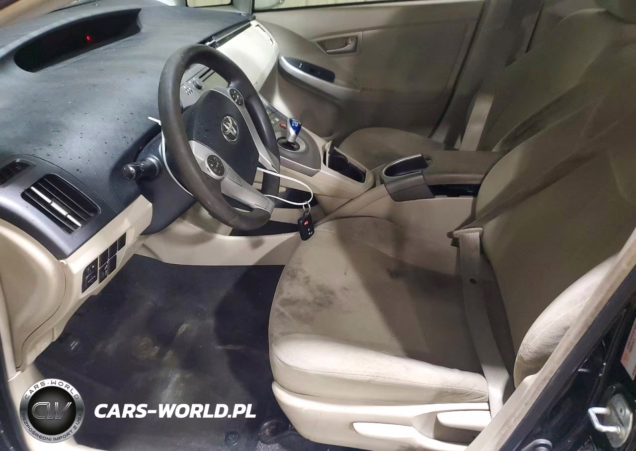 2014 Toyota Prius Two VIN:JTDKN3DU1E1808576 - 7