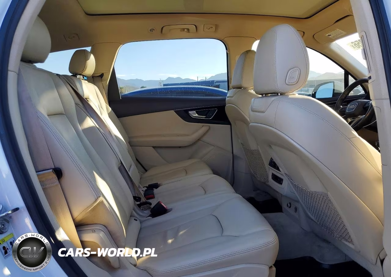 2018 Audi Q7 Premium VIN:WA1AAAF76JD012072 - 11